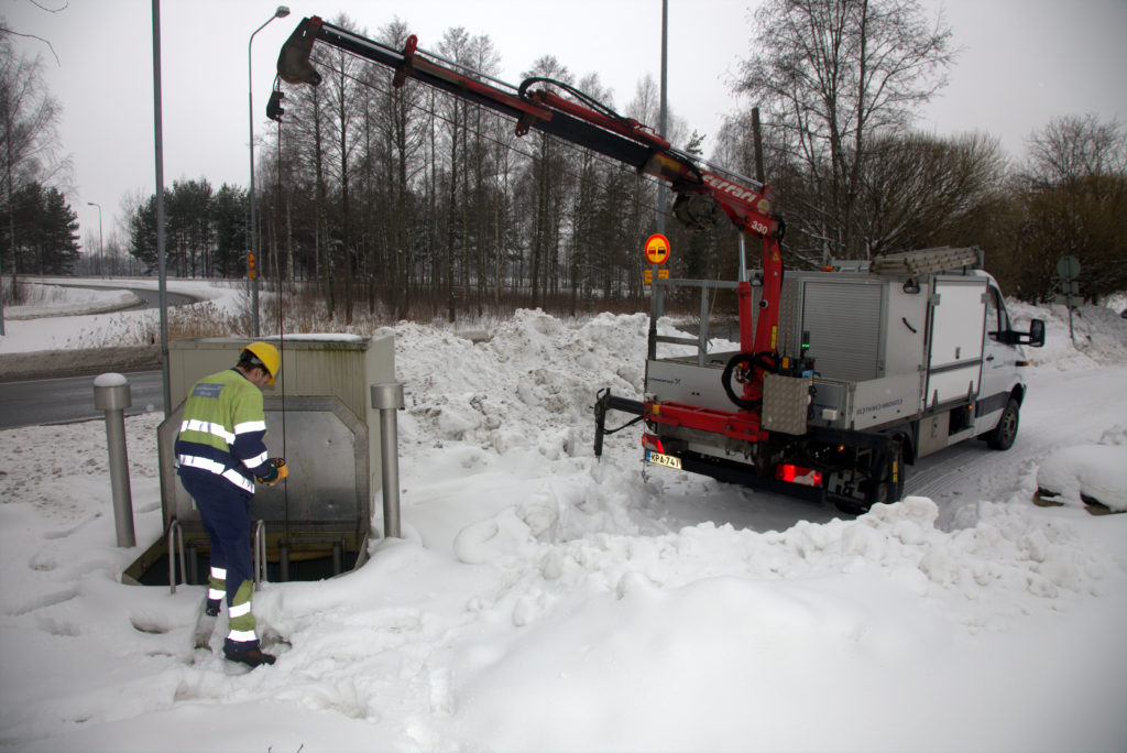 Grundfos Wastewater Pump Runs on Hydraulic – Dynaset