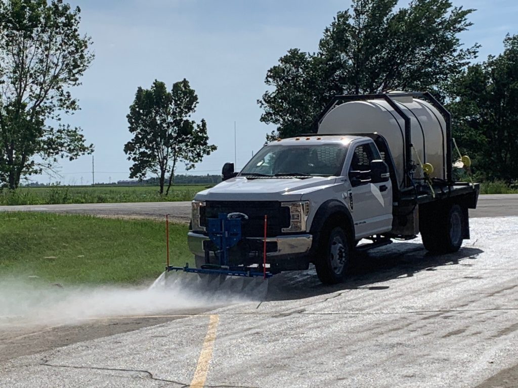 Dynaset Kanon Enterprises pickup with KPL Truck washing front