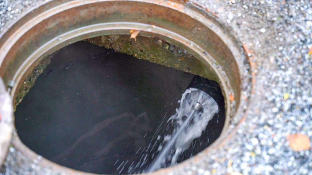 Outil de nettoyage des égouts Buse haute pression, tarières de drainage,  dragage et nettoyage des tuyaux d'égout pour le débouchage des tuyaux