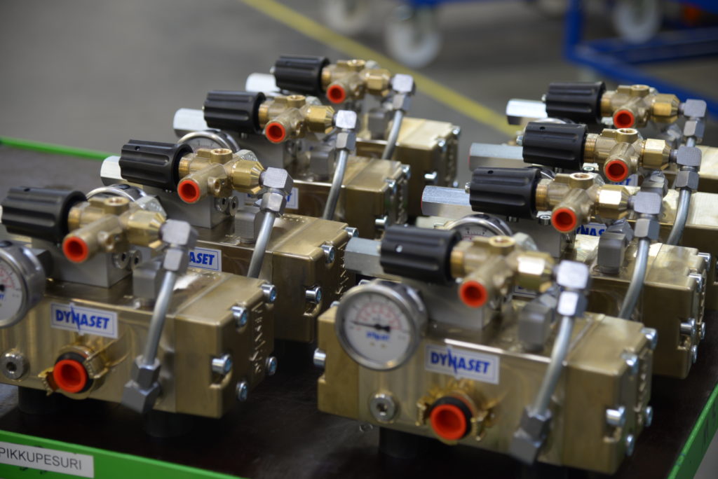 des pompes HPW 200 fabriquées en aluminium bronzé pour être résistantes à l’eau de mer et à différents produits liquides concentrés.