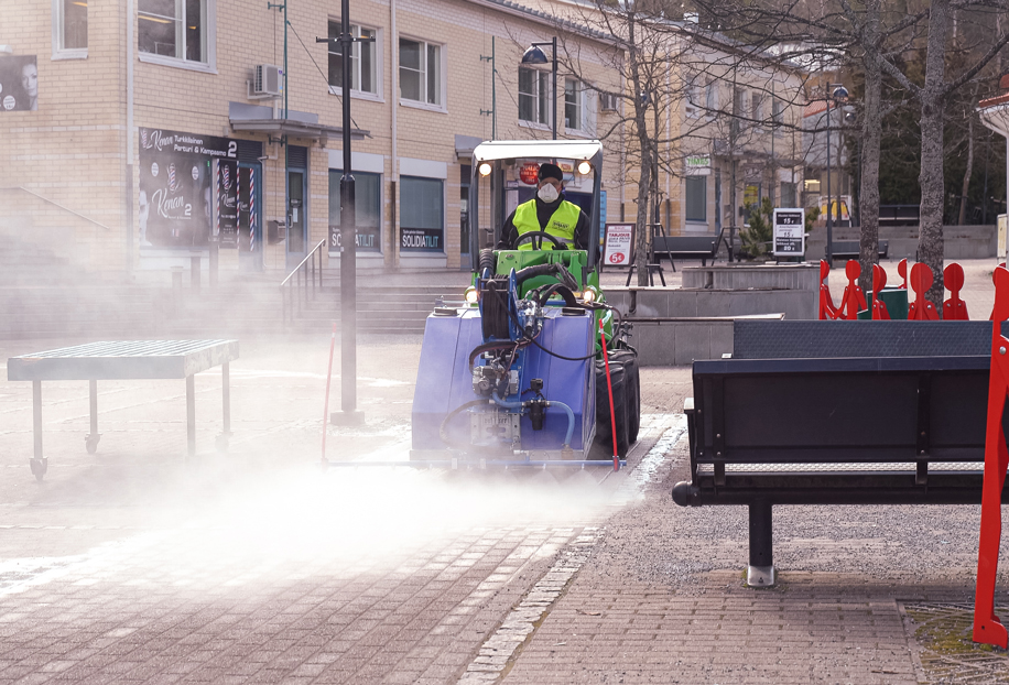  使用丹纳森 KPL 高压街道清洗装置进行街道强力清洗