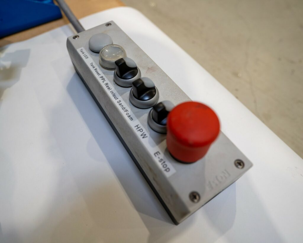 Picture of the manual controller of the HAC