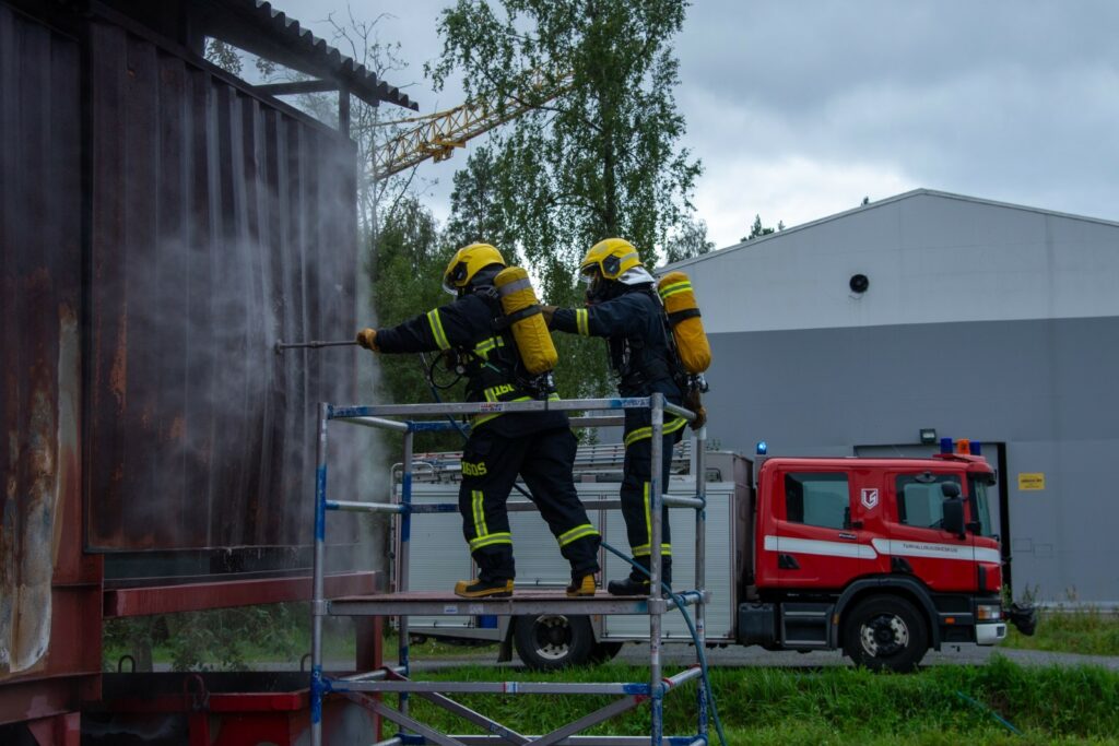 HAC Hydraulinen abrasiivileikkausjärjestelmä toiminnassa